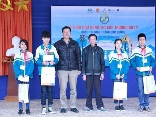 Teen THCS Liêm Tuyền hân hoan với lễ trao giải Giao thông học đường
