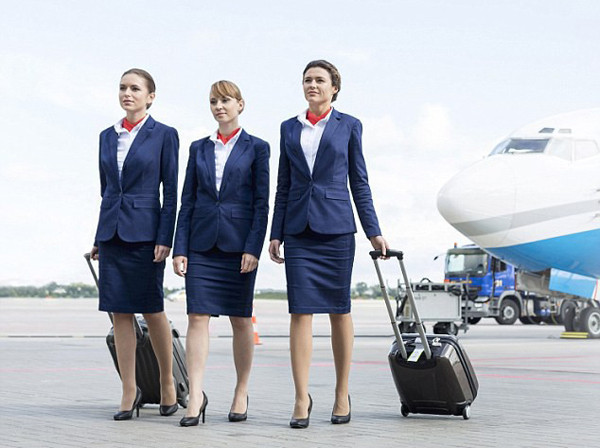 Khám phá bên trong hành lý xách tay của các tiếp viên hàng không