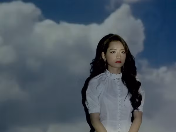 Chi Pu - Nỗi ám ảnh “bình hoa di động” và khát vọng “phải khác đi”