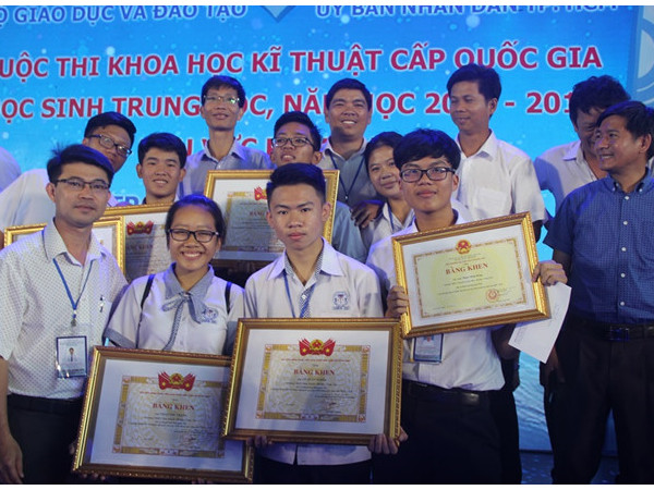 Hơn 400 thí sinh cùng tranh tài tại cuộc thi Khoa học kỹ thuật cấp Quốc gia khu vực phía Nam