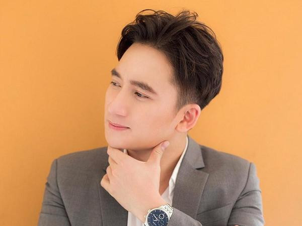 Phan Mạnh Quỳnh khiến fan thích thú khi tung hit về ngày Cá tháng tư