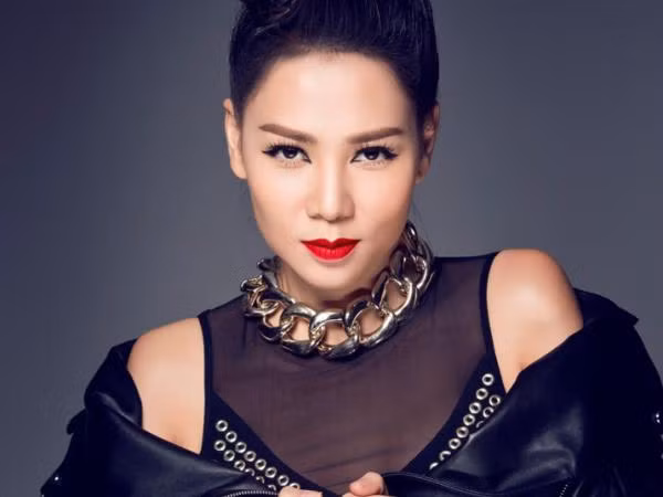 Bạn có biết 4 năm trước, Thu Minh từng đứng chung sân khấu với Wonder Girls