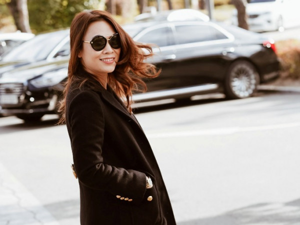 Trước giờ G liveshow đầu tiên tại Hàn Quốc, Mỹ Tâm khoe nhan sắc tươi tắn trên đường phố Seoul