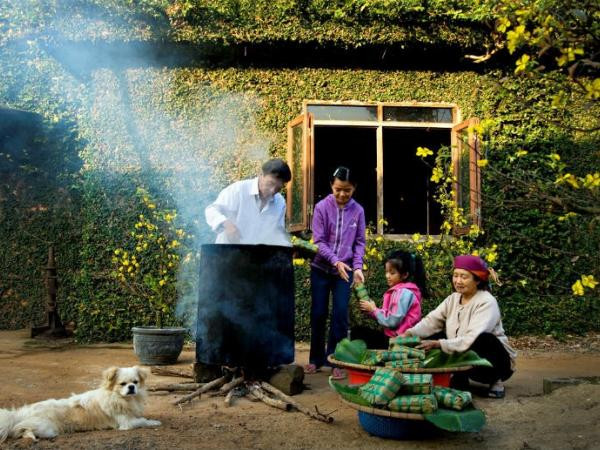 Những mốc thời gian hạnh phúc: Tết này con về trễ chút thôi