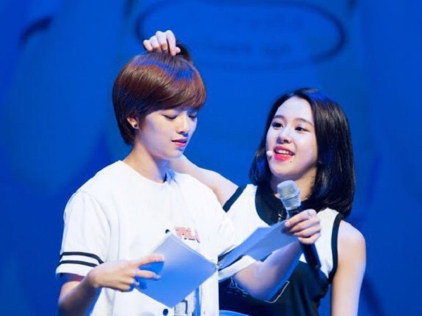 Bạn chắc chắn sẽ bất ngờ khi biết ai là fan cuồng đáng yêu nhất của Jeongyeon (TWICE)