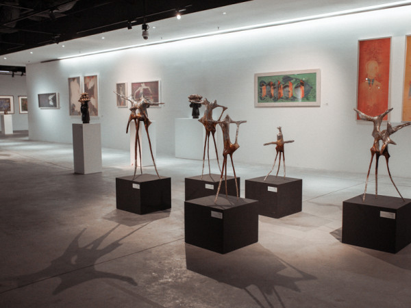 Triển lãm “Tranh lụa và Điêu khắc nhỏ”: Điểm đến không thể bỏ lỡ của giới trẻ mê nghệ thuật