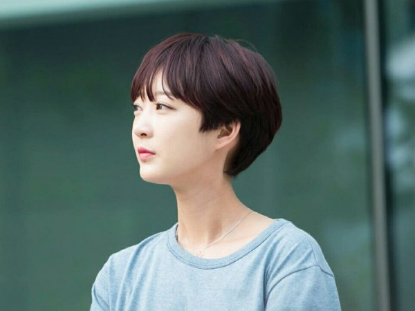 Hyerin (EXID) bất ngờ đề cập chuyện tình cảm với Minhyuk (Monsta X) ngay trên sân khấu