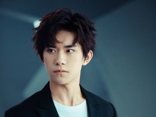 Dịch Dương Thiên Tỉ, nỗ lực mỗi ngày, để tốt hơn chính mình của ngày hôm qua