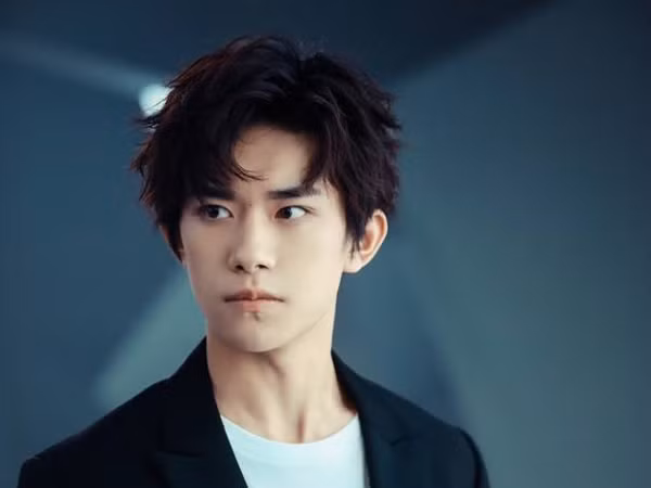 Dịch Dương Thiên Tỉ, nỗ lực mỗi ngày, để tốt hơn chính mình của ngày hôm qua