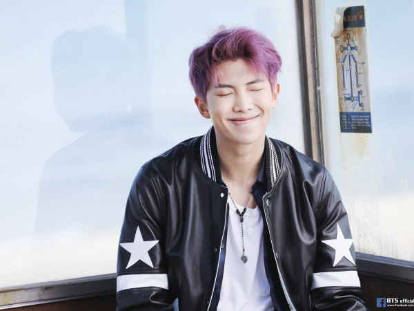Bạn biết chưa, các chàng trai K-Pop đã đồng loạt chuyển sang yêu màu tím 