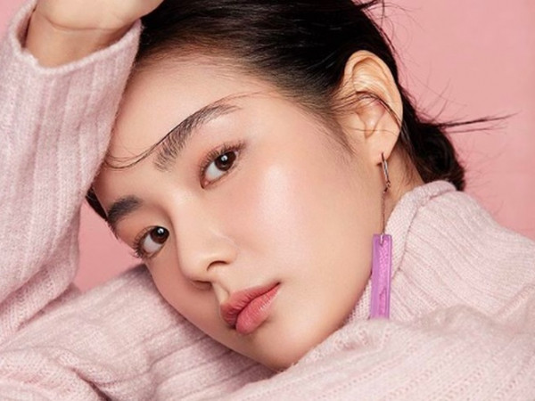 Bạn diễn của Chanyeol (EXO) trong MV riêng gây chú ý nhờ nhan sắc cực phẩm