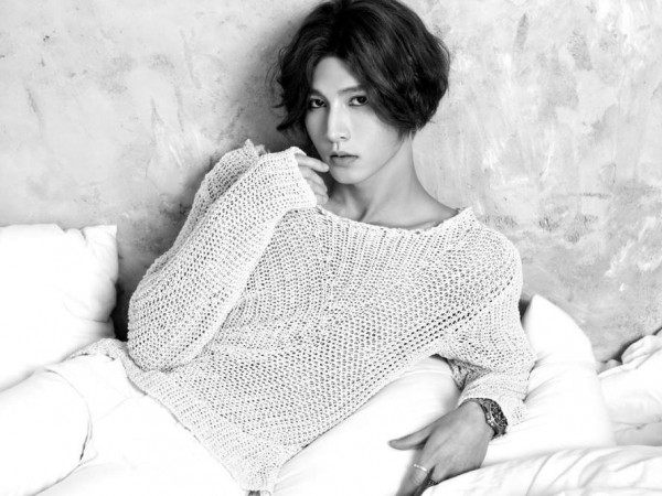 Thành viên nhóm U-KISS bị bỏng độ 2 do máy tạo khói phát nổ trong lúc quay MV