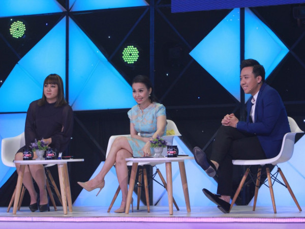 "Hát Mãi Ước Mơ": Trấn Thành, Cẩm Ly rưng rưng trước hoàn cảnh éo le của chàng trai bị bại liệt