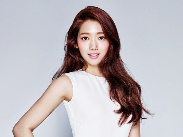 Không phải Lee Jong Suk, chàng trai chinh phục được trái tim Park Shin Hye là người hoàn toàn khác 