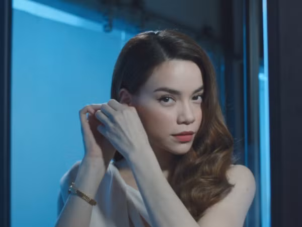Hồ Ngọc Hà mừng sinh nhật bằng video nhìn lại chặng đường 15 năm