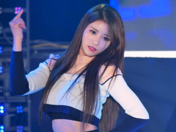 Fan nam của Lovelyz say rượu, gào tên thần tượng ngoài trường quay "Happy Together"