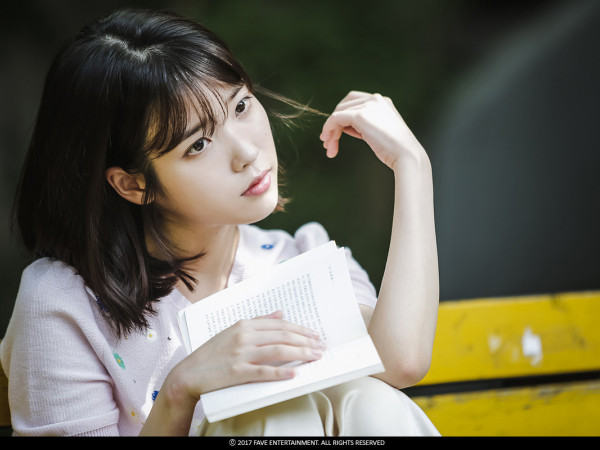 IU tiết lộ bí kíp để tóc dài ra rất nhanh và suôn mượt