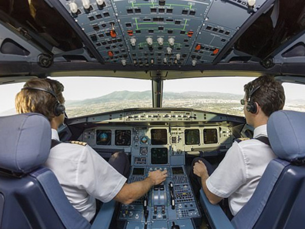 Phi công tiết lộ những bí mật động trời không phải lúc nào cũng dám nói với hành khách