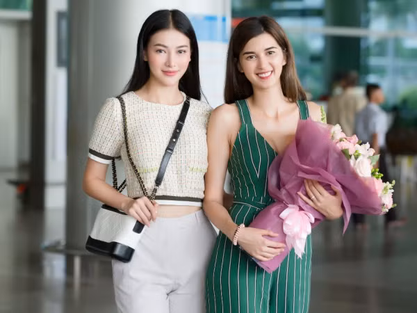Hoa hậu Phương Khánh rạng rỡ hội ngộ Á hậu Trái đất người Áo tại Việt Nam