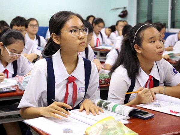 Miễn học phí THCS sẽ thực hiện theo lộ trình