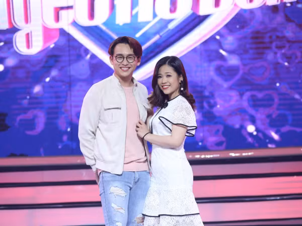 "Vì yêu mà đến" - Quang Bảo đồng ý dắt tay cô sinh viên 20 tuổi ra về