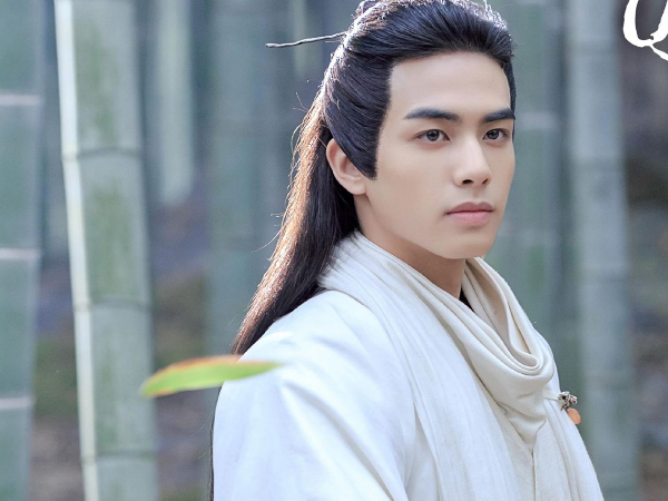 Tống Uy Long - mỹ nam 18 tuổi trên con đường trở thành "nam thần" màn ảnh