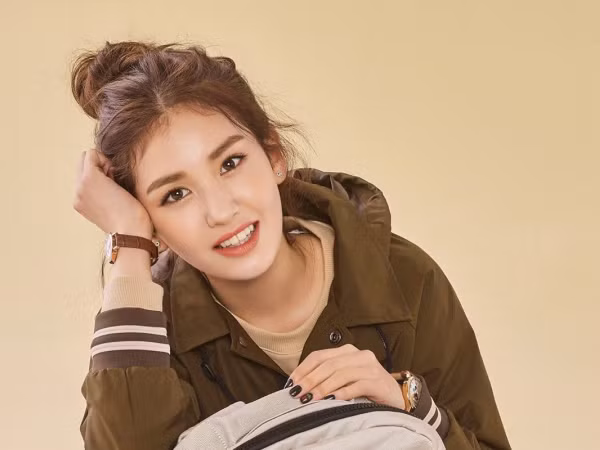 Đây là phản ứng của Jeon Somi sau khi bị công ty JYP ám chỉ rằng cô bị đuổi