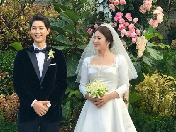 Khán giả Hàn đang mong chờ con đầu lòng của cặp đôi ngôi sao nào trong năm 2018?