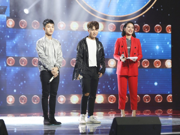 Juun Đăng Dũng - R. Tee tranh luận căng thẳng tại trại sáng tác "Sing My Song"