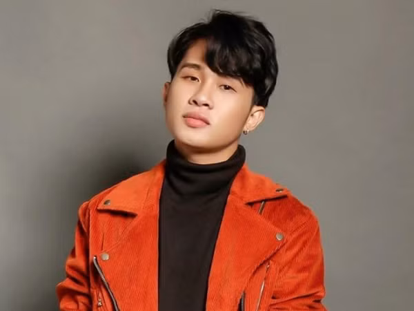 Jack cứ việc hát và tỏa sáng, mọi sóng gió đã có fandom “Đóm Family” lo rồi