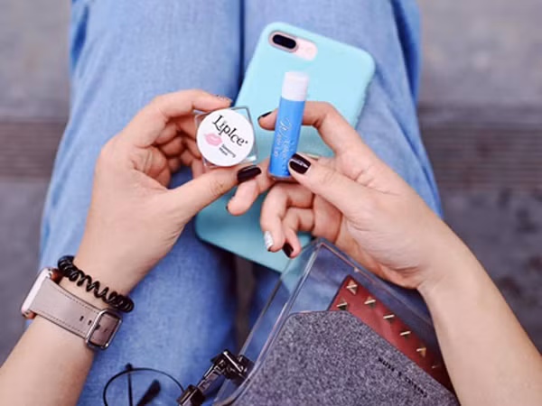 5 bí kíp siêu đơn giản và hiệu quả để có môi xinh trong mùa Đông