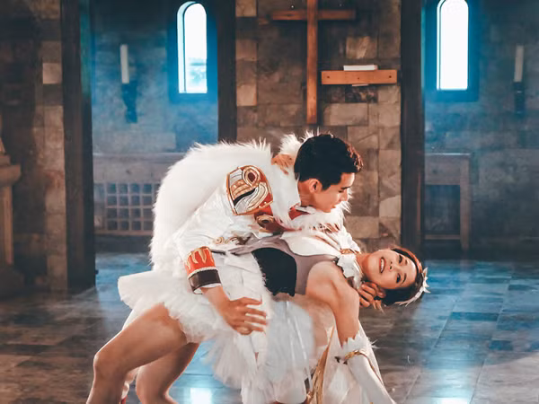Quang Đăng hóa hoàng tử điển trai, trổ tài vũ đạo Valentine trong dịp lễ tình nhân