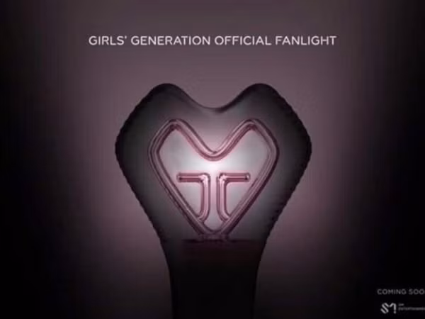 Nhìn lightstick chính thức của SNSD, SONE bỗng dưng muốn khóc vì nhìn quá xấu