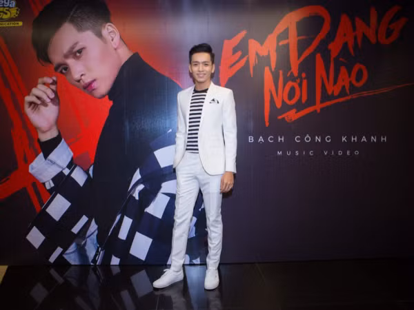 Bạch Công Khanh mạnh tay chi hơn nửa tỷ đồng cho MV "Em đang nơi nào"