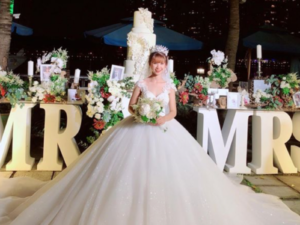 Khởi My hóa công chúa xinh đẹp khi diện váy cưới hoành tráng