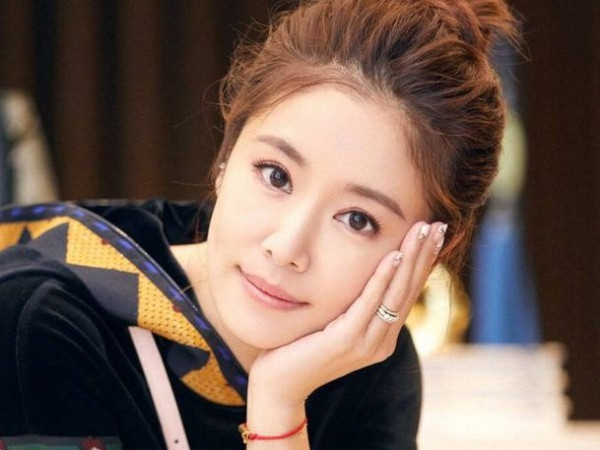 Lâm Tâm Như đã bác bỏ tin đồn mang thai lần hai chỉ bằng một hành động đơn giản