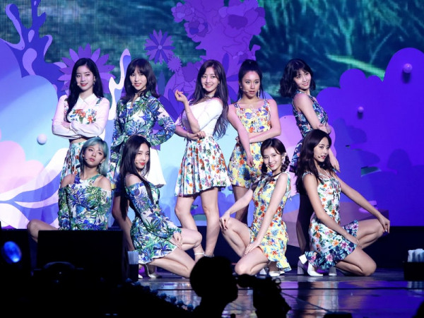 Cùng Once điểm danh những khán giả đặc biệt nhất trong concert Fantasy Park của TWICE