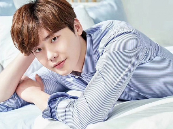 Thực hư chuyện diễn viên tài năng Lee Jong Suk sẽ nhập ngũ trong tháng này?