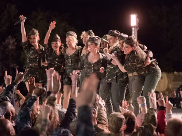 "Pitch Perfect 3" tung trailer đầy bất ngờ, nhóm Bellas vừa tái hợp đã đứng trước nguy cơ tan vỡ