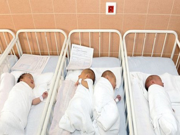 Những ca trao nhầm trẻ sơ sinh gây chấn động thế giới