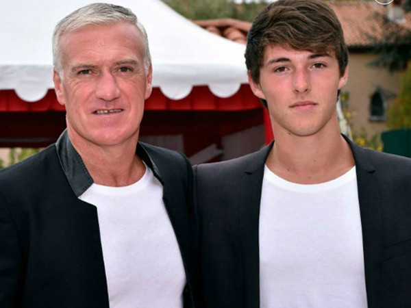 Quý tử 9X hot boy của người hùng đội tuyển Pháp