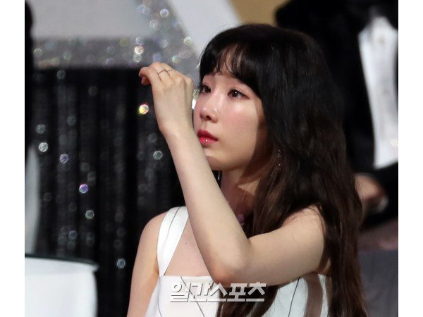 Fan đau lòng khi đọc lời nhắn mà Taeyeon (SNSD) gửi đến Jonghyun