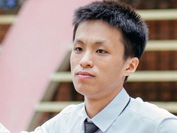 Thủ khoa khối A toàn quốc Vương Xuân Hoàng: “Không ngủ quên trên chiến thắng”