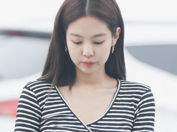 Jennie (BLACKPINK) nhiều lần tỏ ra khó thở, bỏ dở cả concert, chuyện gì đang xảy ra?