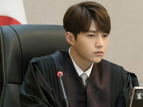 L (INFINITE) tự ép mình ăn món này để hoàn thành cảnh quay trong "Miss Hammurabi"