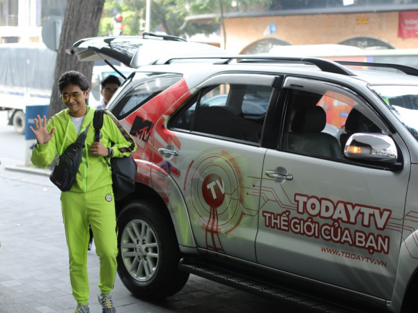 Mỹ nhân Shivani Surve và sao teen Ấn Độ Kartikey Malviya đến Việt Nam