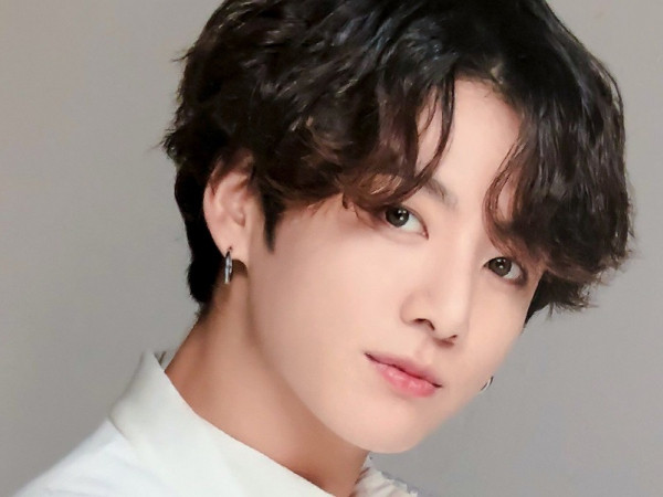 Những nghệ danh hụt của idol đình đám khiến fan nghe xong chỉ muốn té ngã 