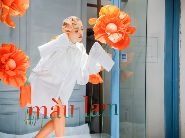 Tóc Tiên diện trang phục trong bộ sưu tập được Rihanna đặt hàng của NTK Công Trí