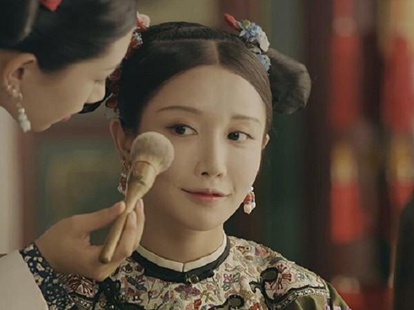 Giới trẻ Trung Quốc đổ xô đi mua cọ trang điểm của phi tần trong "Diên Hy Công Lược" 