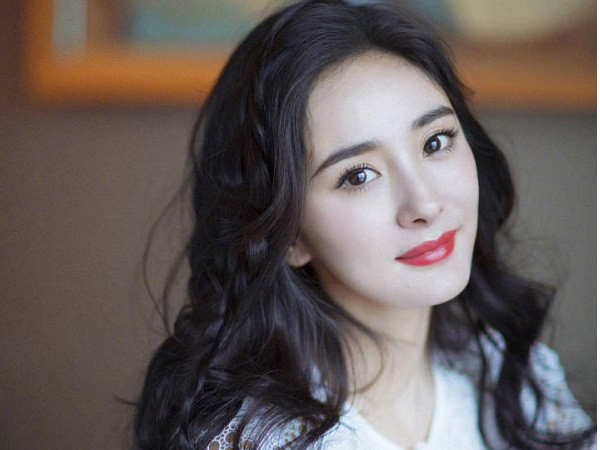 Thực hư xung quanh chuyện Dương Mịch bị nghi ngờ quỵt tiền từ thiện